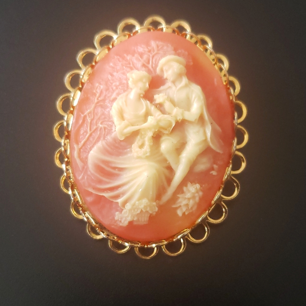 Resin Cameo Brooch